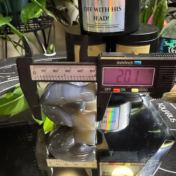 Agate Elephant Figurine - Picture 9 of 9